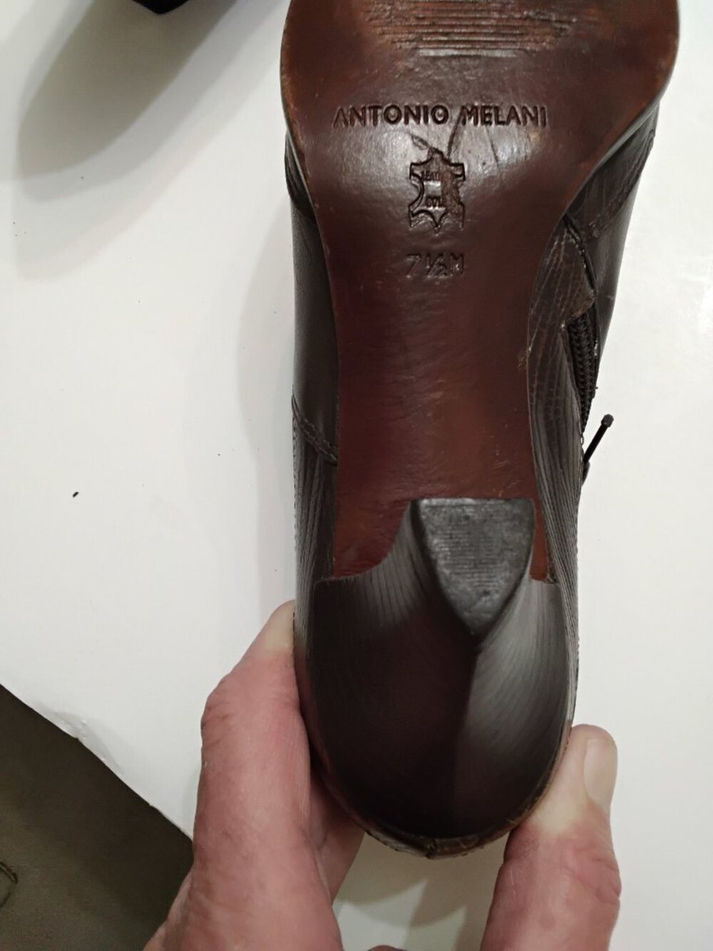 Vintage Y2K-style Antonio Melani brown leather western ankle boots/shooties. 7.5 - Picture 11 of 12